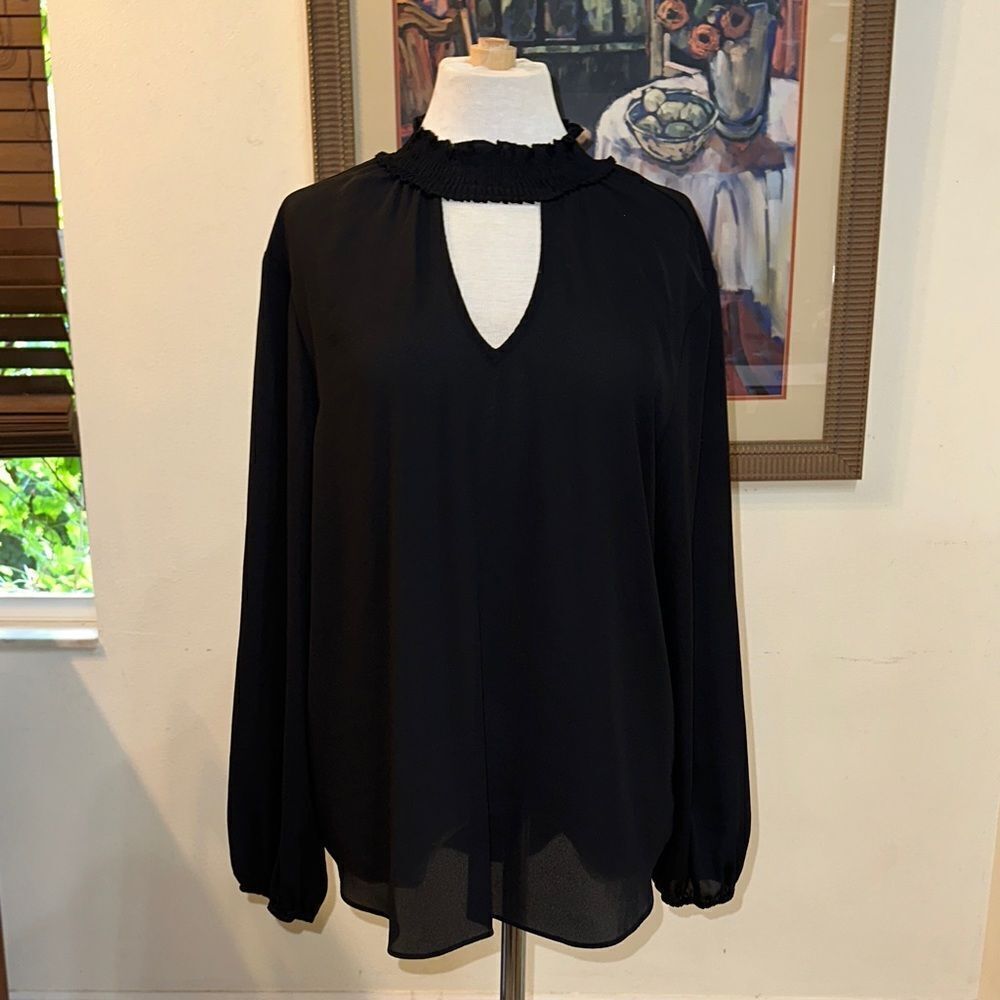 Bold Elements Cut to Curve Black Women's Top Size XL